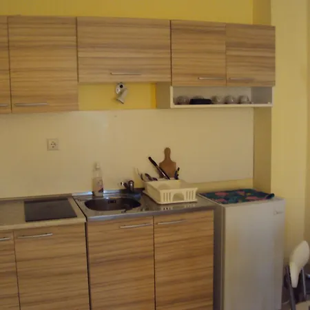 מלון דירות Krasi In Perla Complex 3*