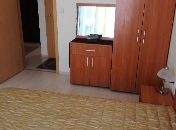 краси апартмънтс в перла комплекс 3*