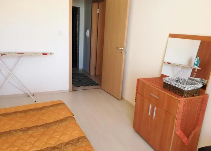 краси апартмънтс в перла комплекс 3*